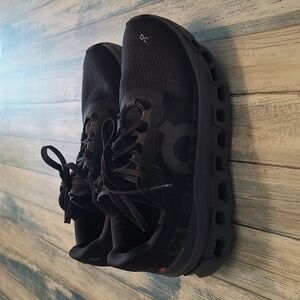 On Running Cloudmonster Women’s Shoes Sz 8.5